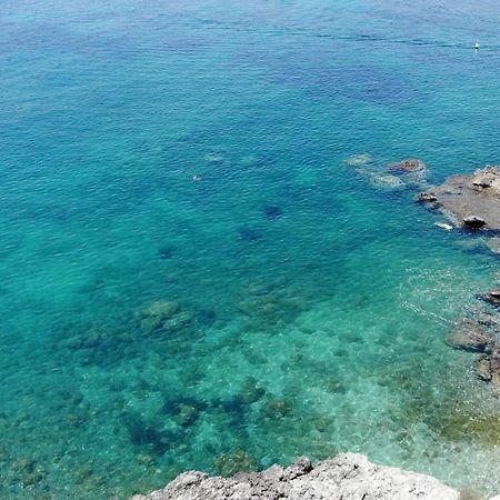 フォンターネ・ビアンケ Casa Sugli Scogliヴィラ エクステリア 写真